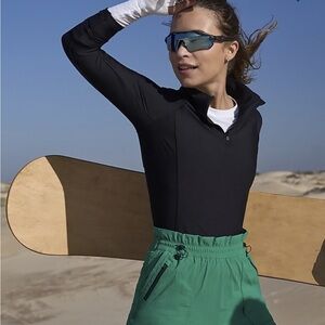 NWT Athleta Women’s Interval Compression Half-Zip black